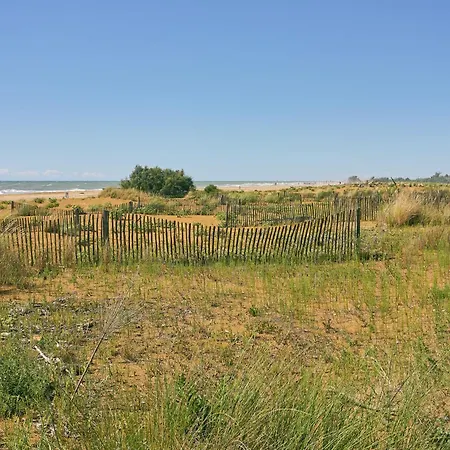 Azure Serenity Modern Sea View Flat With Pool *