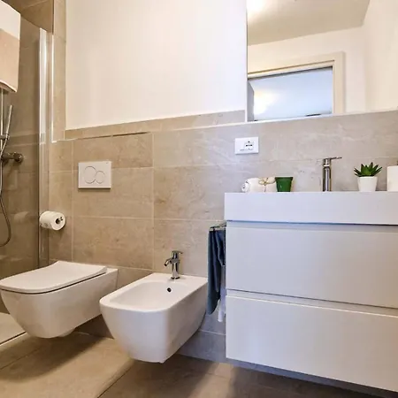 Διαμέρισμα Azure Serenity Modern Sea View Flat With Pool Μπιμπιόνε
