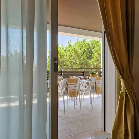 Azure Serenity Modern Sea View Flat With Pool *