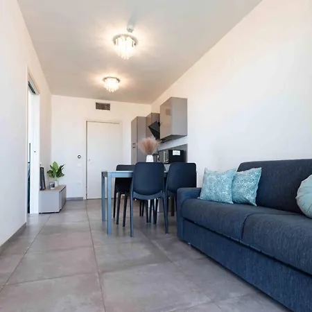 Azure Serenity Modern Sea View Flat With Pool *