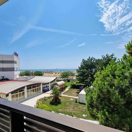 Azure Serenity Modern Sea View Flat With Pool *
