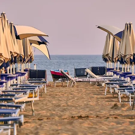 Azure Serenity Modern Sea View Flat With Pool * Μπιμπιόνε