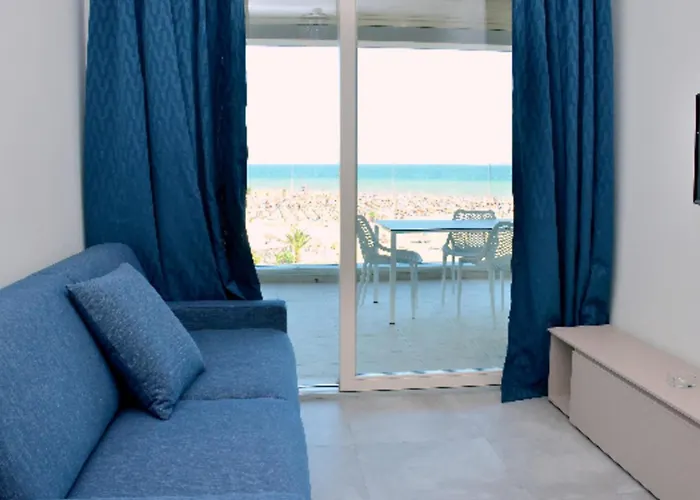 Azure Serenity Modern Sea View Flat With Pool Apartmán