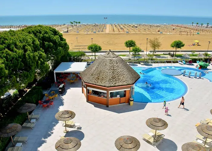 Azure Serenity Modern Sea View Flat With Pool Apartman Bibione